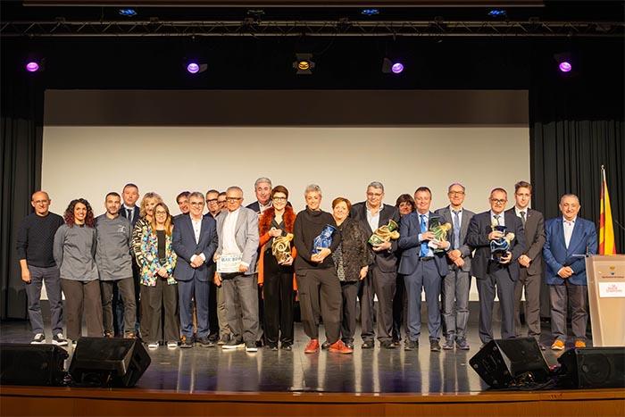 La setena Nit del Turisme Empordanès premia la Fundació Gala-Salvador Dalí, l’Hotel Duran, l’hostaler Joan Solà, la cuinera Anna Fabrega, i l’Associació Camí de Mar La setena Nit del Turisme Empordanès premia la Fundació Gala-Salvador Dalí, l’Hotel Duran, l’hostaler Joan Solà, la cuinera Anna Fabrega, i l’Associació Camí de Mar