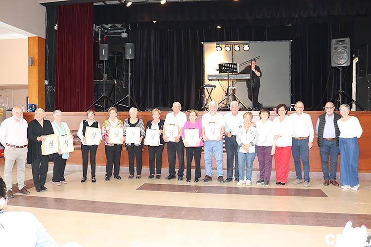 Peralada celebra la Festa de Primavera amb música, ball i homenatge al col·lectiu del 45