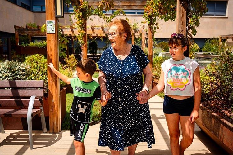 Campanya de captació de fons per a millorar les instal·lacions de l’Hospital d’Atenció Intermèdia Bernat Jaume La Fundació Salut Empordà llança una campanya de captació de fons per a millorar les instal·lacions de l’Hospital d’Atenció Intermèdia Bernat Jaume