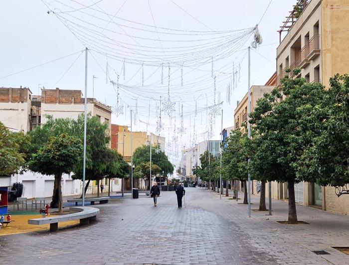 Anunciada la primera novetat de l’enllumenat nadalenc a Roses: cel estelat a la rambla Ginjolers Anunciada la primera novetat de l’enllumenat nadalenc a Roses: cel estelat a la rambla Ginjolers