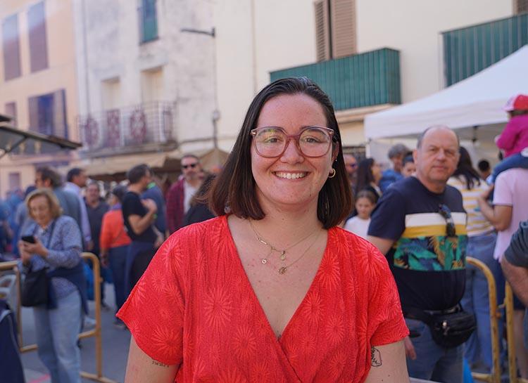 Elvira Fàbrega: “En els actes que proposem, la gent respon molt bé, això demostra que tenim un poble ben viu” Elvira Fàbrega