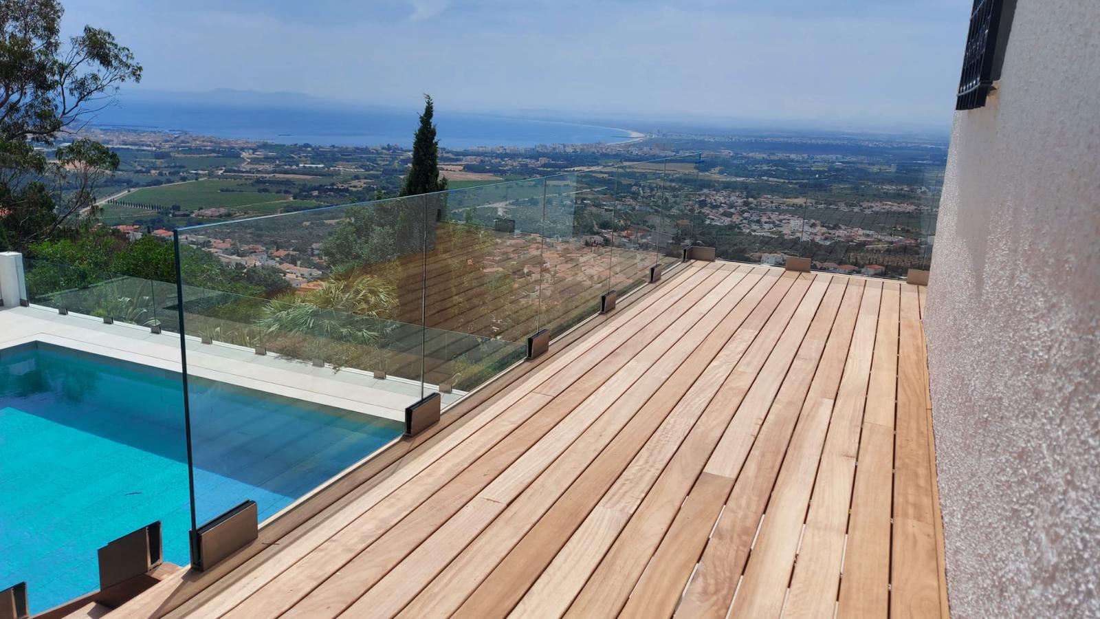 Brico Alu, especialistes en tancaments d’alumini a Figueres Brico Alu SL - Fusteria d'alumini