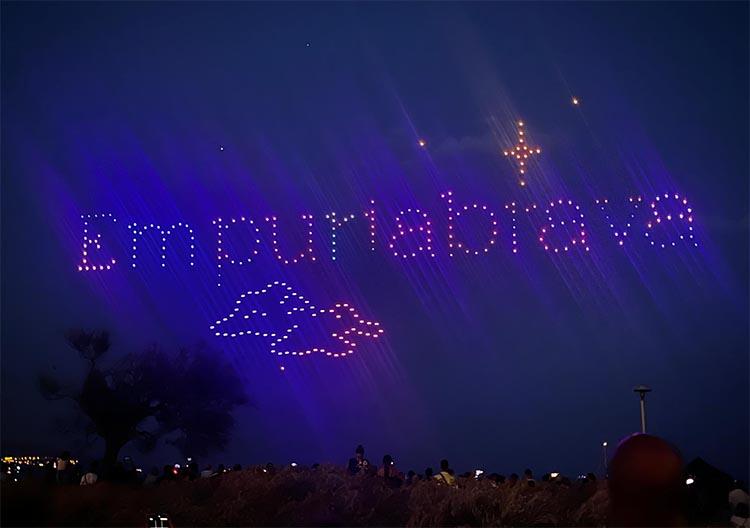 Les Festes del Carme arranquen amb una gran resposta de públic i l’estrena del Drone Show Festival Les Festes del Carme arranquen amb una gran resposta de públic i l’estrena del Drone Show Festival