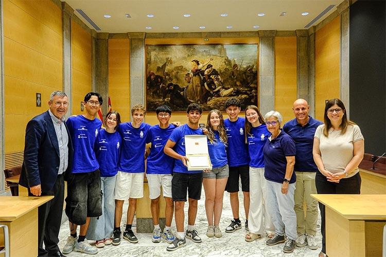 Reconeixement als alumnes del col·legi Maristes Girona que han guanyat dos primers internacionals de robòtica als EUA Reconeixement als alumnes del col·legi Maristes Girona que han guanyat dos primers internacionals de robòtica als EUA
