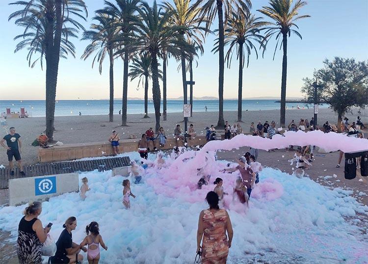 El passeig Marítim de Roses s’omple d’activitats gratuïtes per gaudir de l’estiu en família a peu de platja El passeig Marítim de Roses s'omple d'activitats gratuïtes