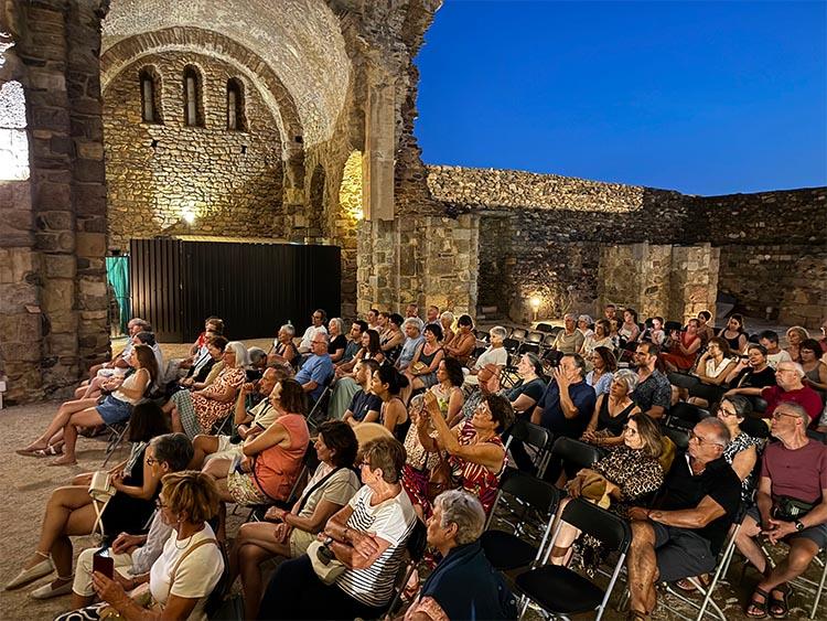 La Gili-Romaní Hot Jazz Cats tancarà l’apartat musical del cicle Entre Muralles a l’església de la Ciutadella La Gili-Romaní Hot Jazz Cats tancarà l’apartat musical del cicle Entre Muralles a l’església de la Ciutadella