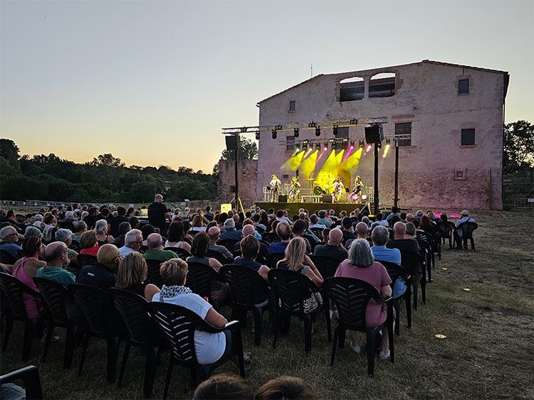 Els Vespres Musicals arranquen amb un gran èxit de públic a Palol Sabaldòria Els Vespres Musicals arranquen amb un gran èxit de públic a Palol Sabaldòria