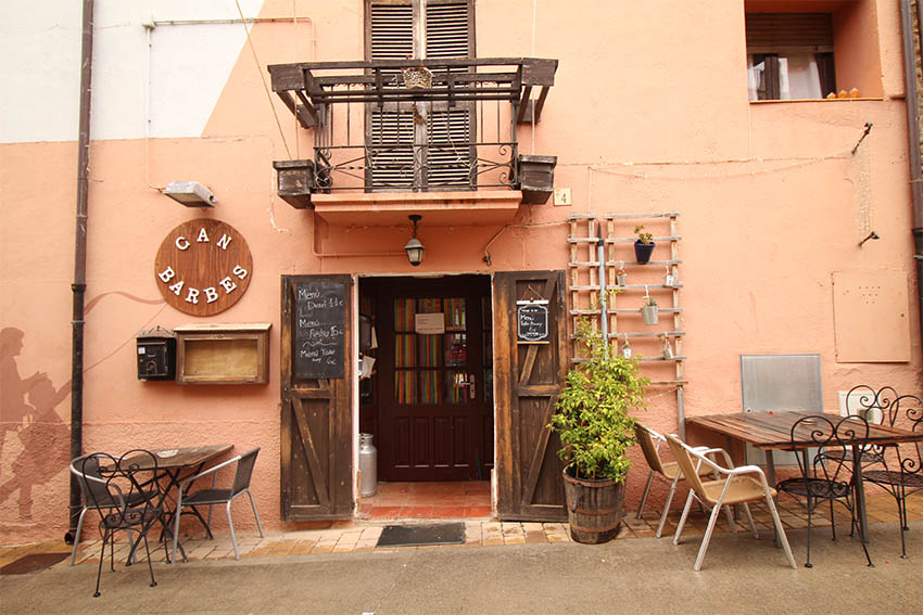 Atenció familiar i menús excepcionals al restaurant Can Barbes Can Barbes