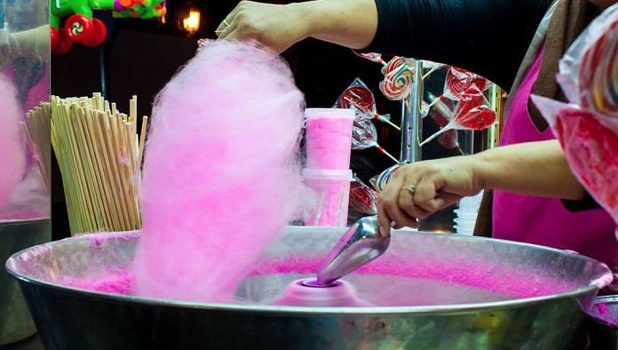 Les fires de… Pietat Valenzuela: “Parlar de les fires em porta olors i aromes de barbes de cotó i poma caramel·litzada” PIETAT VALENZUELA